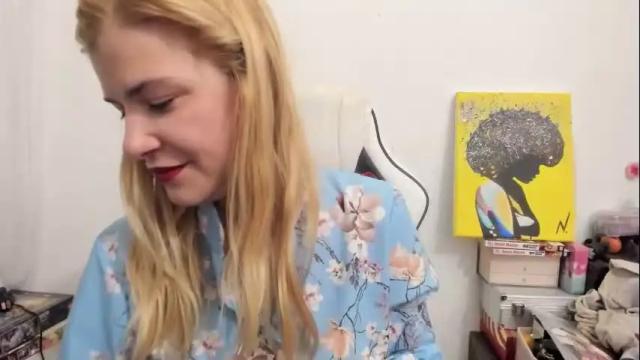 Image 4 of artsyandcraftsy_ Stream on Chaturbate on 1 month ago