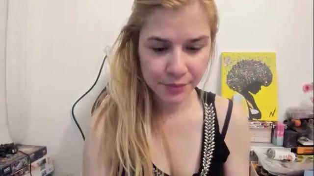 Image 3 of artsyandcraftsy_ Stream on Chaturbate on 1 month ago