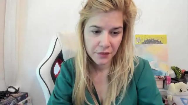 Image 10 of artsyandcraftsy_ Stream on Chaturbate on 27 days ago