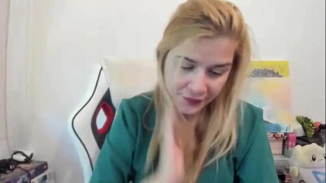 Image 7 of artsyandcraftsy_ Stream on Chaturbate on 27 days ago