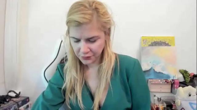 Image 8 of artsyandcraftsy_ Stream on Chaturbate on 27 days ago