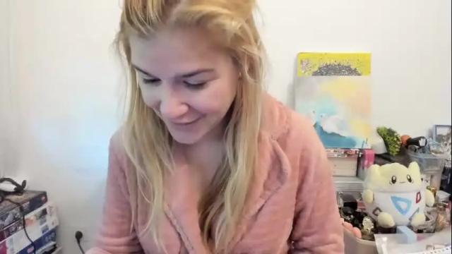 Image 8 of artsyandcraftsy_ Stream on Chaturbate on 26 days ago