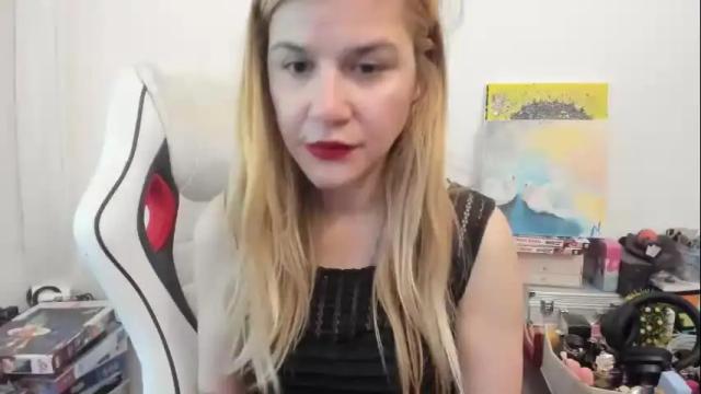 Image 11 of artsyandcraftsy_ Stream on Chaturbate on 24 days ago