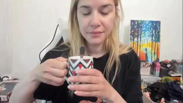 Image 12 of artsyandcraftsy_ Stream on Chaturbate on 21 days ago