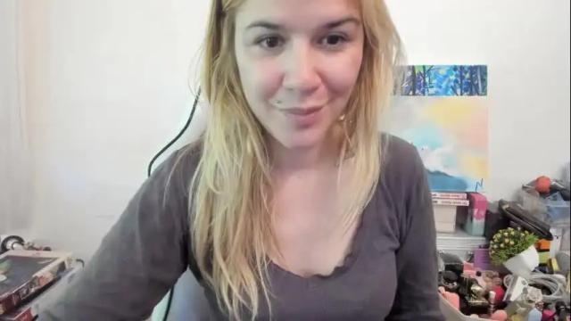 Image 4 of artsyandcraftsy_ Stream on Chaturbate on 19 days ago