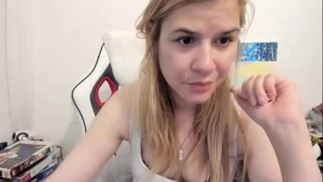 Thumbnail 2, artsyandcraftsy_'s Stream at Chaturbate, 16 days ago
