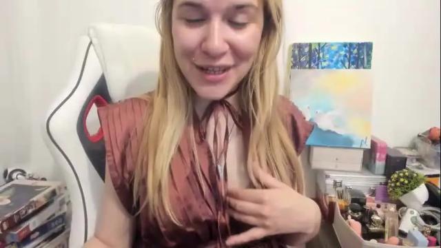 Thumbnail 1, artsyandcraftsy_'s Stream at Chaturbate, 14 days ago