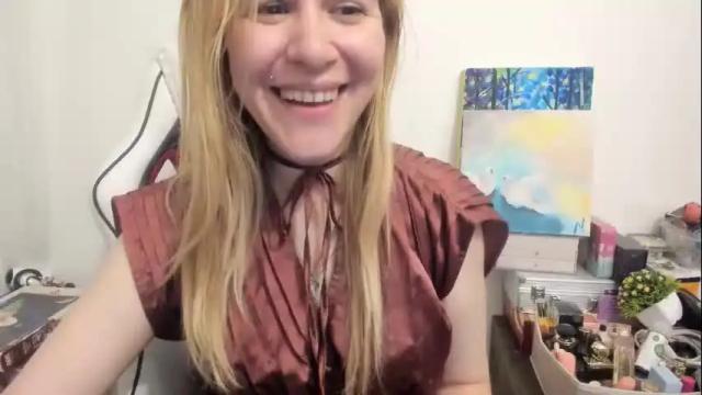 Image 2 of artsyandcraftsy_ Stream on Chaturbate on 15 days ago