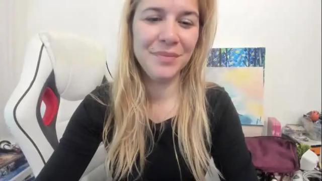 Image 10 of artsyandcraftsy_ Stream on Chaturbate on 13 days ago
