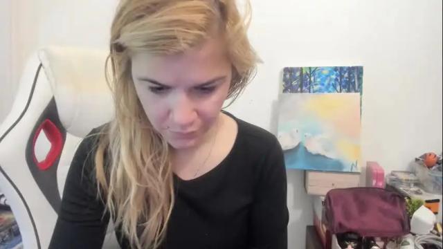 Image 6 of artsyandcraftsy_ Stream on Chaturbate on 13 days ago