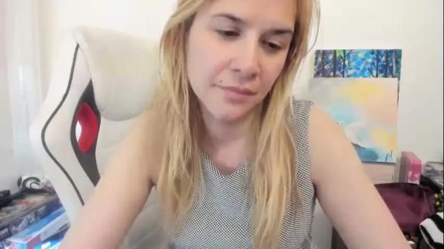Image 4 of artsyandcraftsy_ Stream on Chaturbate on 11 days ago