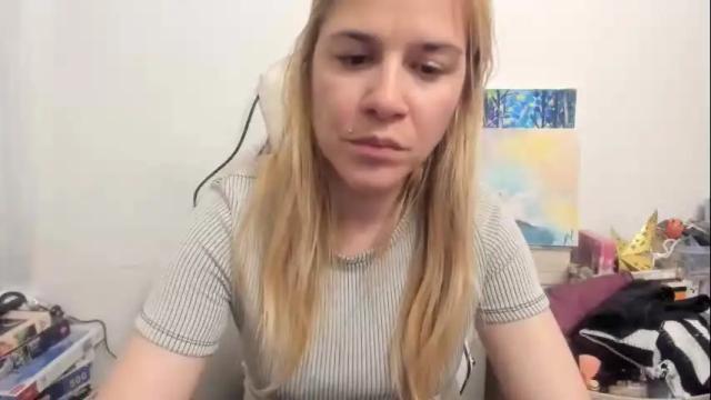 Image 10 of artsyandcraftsy_ Stream on Chaturbate on 9 days ago