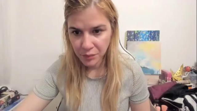 Image 12 of artsyandcraftsy_ Stream on Chaturbate on 9 days ago