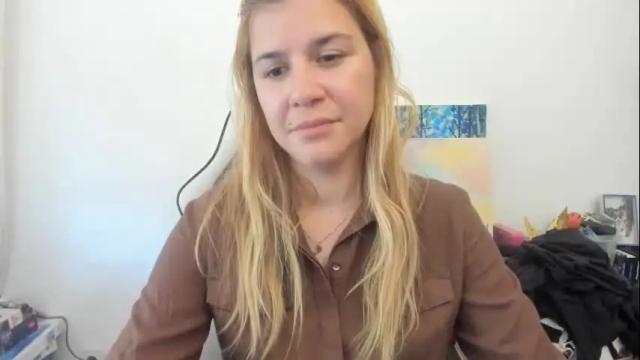 Image 8 of artsyandcraftsy_ Stream on Chaturbate on 7 days ago