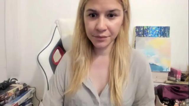 Image 10 of artsyandcraftsy_ Stream on Chaturbate on 5 days ago