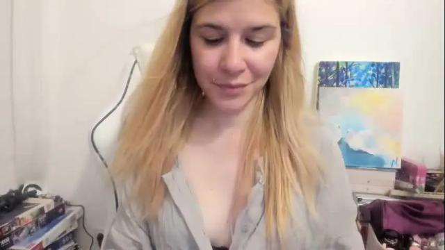 Image 3 of artsyandcraftsy_ Stream on Chaturbate on 5 days ago