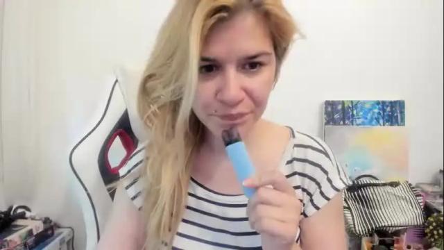 Image 3 of artsyandcraftsy_ Stream on Chaturbate on 3 days ago