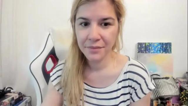 Image 4 of artsyandcraftsy_ Stream on Chaturbate on 3 days ago