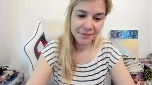 Image 7 of artsyandcraftsy_ Stream on Chaturbate on 3 days ago