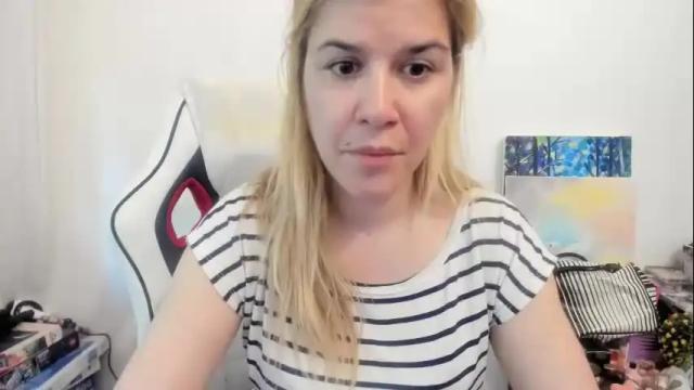 Image 8 of artsyandcraftsy_ Stream on Chaturbate on 3 days ago