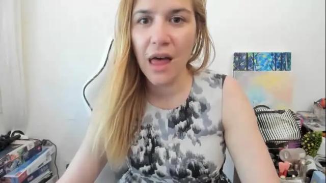 Image 3 of artsyandcraftsy_ Stream on Chaturbate on 2 days ago