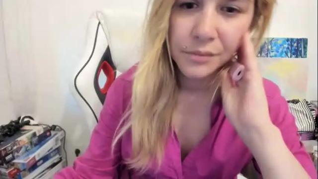 Image 10 of artsyandcraftsy_ Stream on Chaturbate on 1 day ago