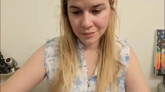Image 6 of artsyandcraftsy_ Stream on Chaturbate on 1 month ago