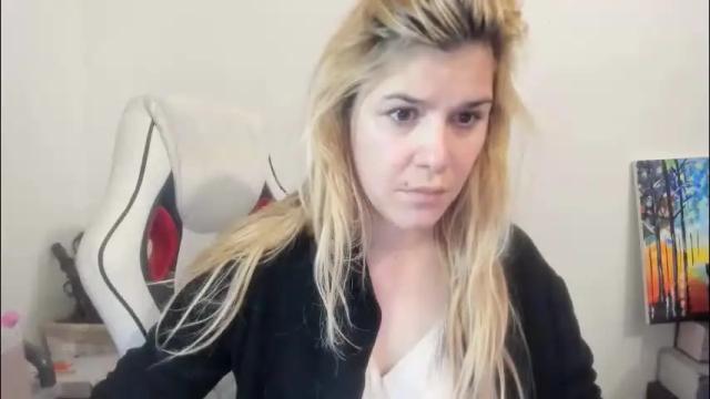 Image 11 of artsyandcraftsy_ Stream on Chaturbate on 1 month ago