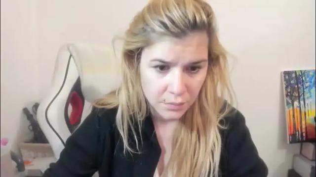 Thumbnail 3, artsyandcraftsy_'s Stream at Chaturbate, 1 month ago