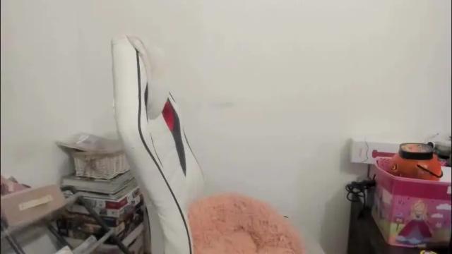 Image 10 of artsyandcraftsy_ Stream on Chaturbate on 11 days ago
