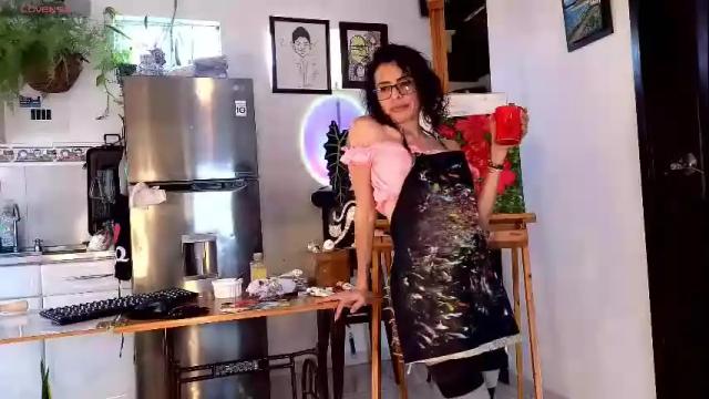 Image 4 of ary_ambrosia Stream on Chaturbate on 16 days ago
