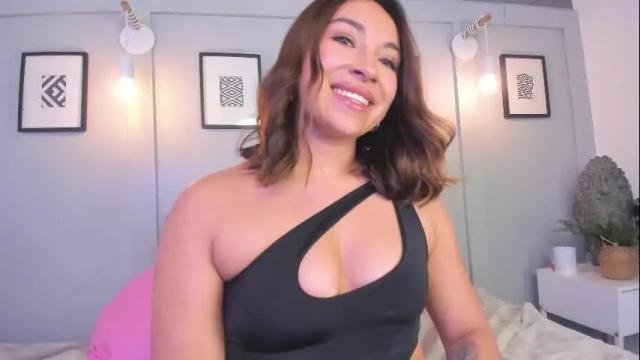 Image 2 of ary_carter Stream on Chaturbate on 1 month ago