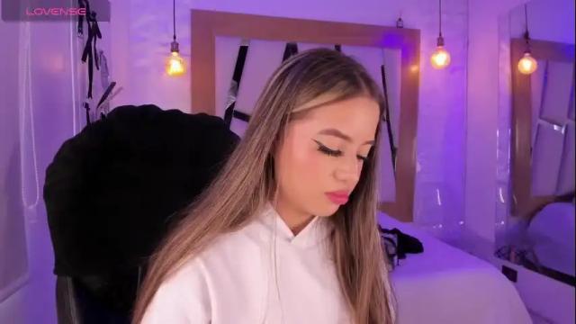 Image 10 of ary_cooper_ Stream on Chaturbate on 1 month ago