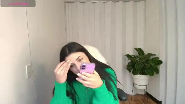 Image 2 of arya_44 Stream on Chaturbate on 5 months ago