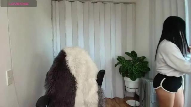 Image 2 of arya_44 Stream on Chaturbate on 1 month ago