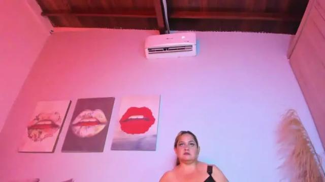 Image 7 of arya_azad Stream on Chaturbate on 21 months ago