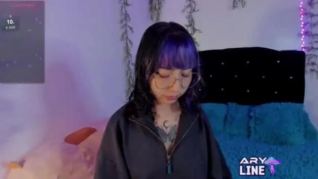 Image 4 of arya_line Stream on Chaturbate on 13 months ago