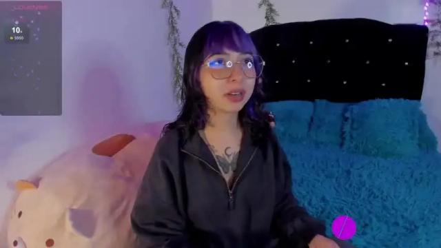 Image 7 of arya_line Stream on Chaturbate on 13 months ago