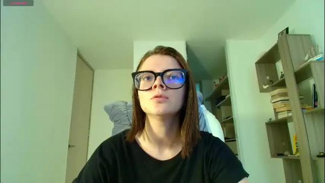 Image 2 of arya_starkw Stream on Chaturbate on 1 month ago