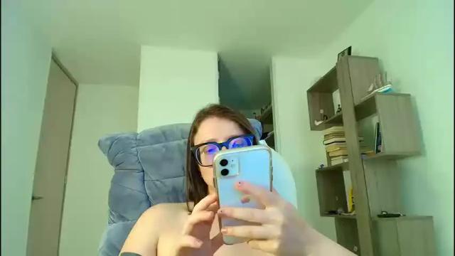 Image 6 of arya_starkw Stream on Chaturbate on 1 month ago