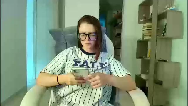Image 2 of arya_starkw Stream on Chaturbate on 1 month ago