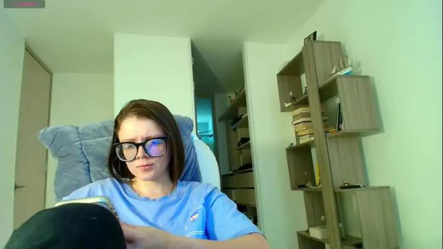 Image 4 of arya_starkw Stream on Chaturbate on 1 month ago