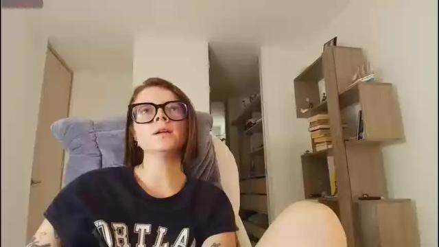 Image 3 of arya_starkw Stream on Chaturbate on 1 month ago