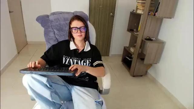 Thumbnail 1, arya_starkw's Stream at Chaturbate, 1 month ago