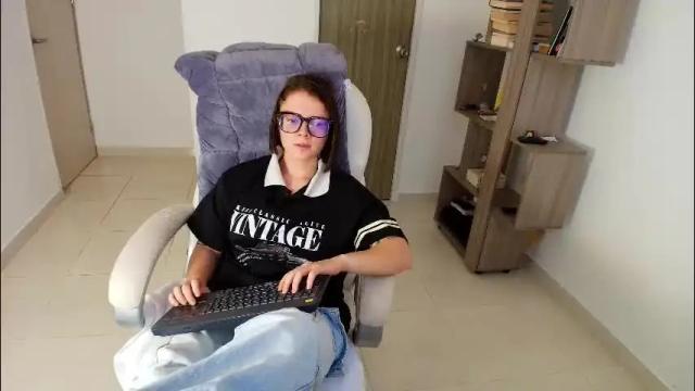 Thumbnail 2, arya_starkw's Stream at Chaturbate, 1 month ago