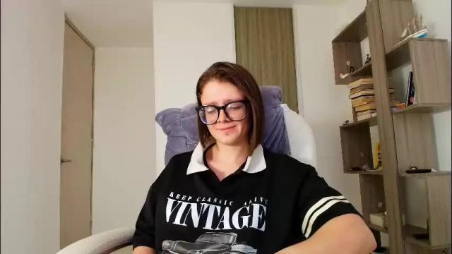 Image 7 of arya_starkw Stream on Chaturbate on 1 month ago