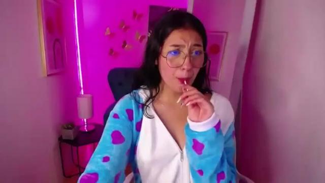 Image 10 of aryaa_mjs Stream on Chaturbate on 14 months ago