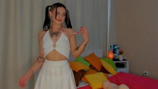 Image 11 of aryablueeye Stream on Chaturbate on 17 months ago
