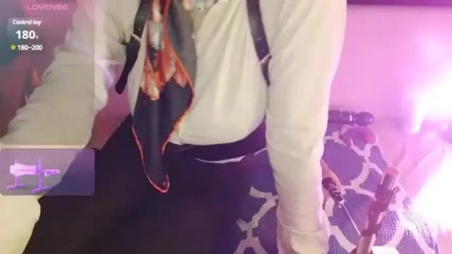 Image 11 of arzumxoxo Stream on Chaturbate on 12 days ago