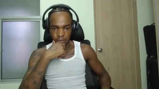 Image 3 of asaapr Stream on Chaturbate on 14 months ago